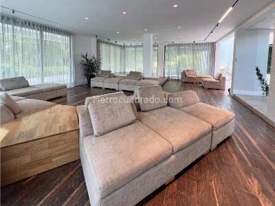 Casa de 3 alcobas en venta en El Poblado, Medellín, 385 m² · foto 5 de 20