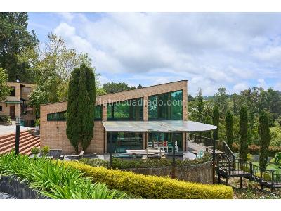 Casa de 3 alcobas en venta en El Poblado, Medellín, 385 m² · foto 9 de 20