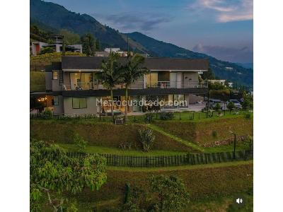 Casa de 5 alcobas en venta en Las Palmas, Medellín, 700 m² · foto 8 de 10