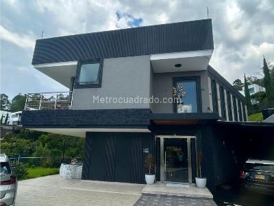 Casa de 5 alcobas en venta en Las Palmas, Medellín, 700 m² · foto 9 de 10