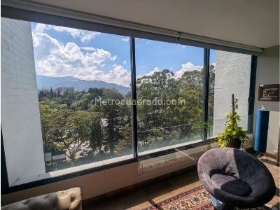 Apartaestudio en venta en El Poblado, Medellín, 62 m² · foto 2 de 20