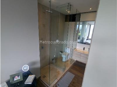 Apartaestudio en venta en El Poblado, Medellín, 62 m² · foto 12 de 20
