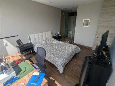 Apartaestudio en venta en El Poblado, Medellín, 62 m² · foto 13 de 20