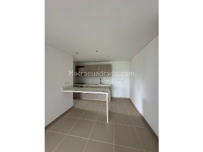 Apartamento de 2 alcobas en venta en Envigado, Envigado, 79 m² · foto 2 de 10