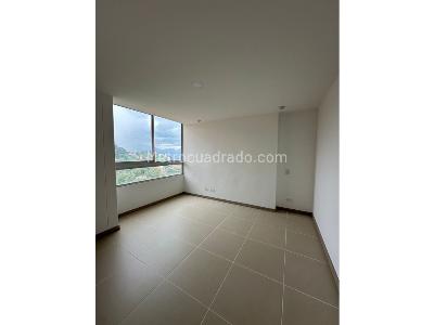 Apartamento de 2 alcobas en venta en Envigado, Envigado, 79 m² · foto 3 de 10