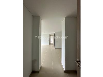 Apartamento de 2 alcobas en venta en Envigado, Envigado, 79 m² · foto 4 de 10