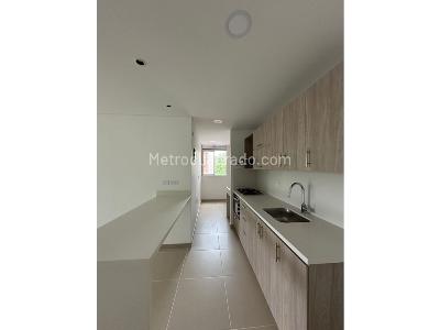 Apartamento de 2 alcobas en venta en Envigado, Envigado, 79 m² · foto 7 de 10