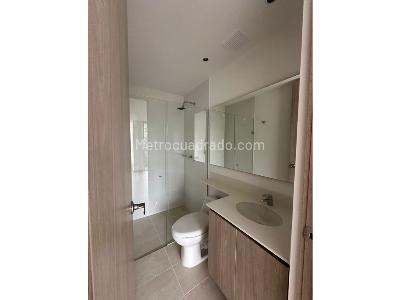 Apartamento de 2 alcobas en venta en Envigado, Envigado, 79 m² · foto 8 de 10
