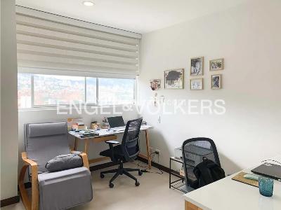 Apartamento de 3 alcobas en venta en El Poblado, Medellín, 108 m² · foto 11 de 12