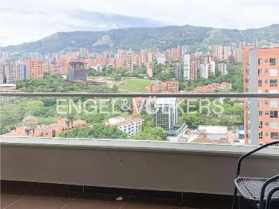 Apartamento de 3 alcobas en venta en El Poblado, Medellín, 108 m² · foto 2 de 12