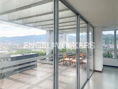 Apartamento de 3 alcobas en venta en El Poblado, Medellín, 108 m² · foto 5 de 12