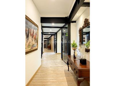 Casa de 3 alcobas en venta en Las Palmas, Medellín, 375 m² · foto 9 de 15