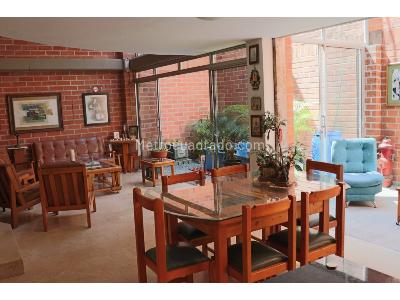 Casa de 5 alcobas en venta en Sabaneta Cortijo, Medellín, 150 m² · foto 4 de 14