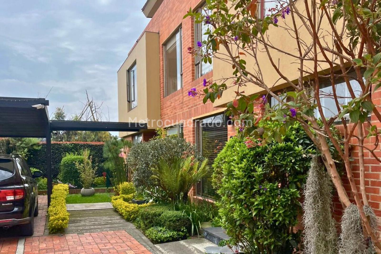 Casa de 4 habitaciones en venta en Camino de Arrayanes, Bogotá — imagen 1 de 20
