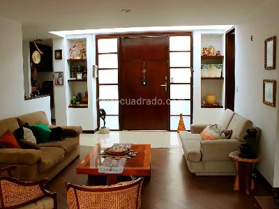 Casa de 4 alcobas en venta en Vereda Fonqueta, Chía, 265 m² · foto 2 de 20
