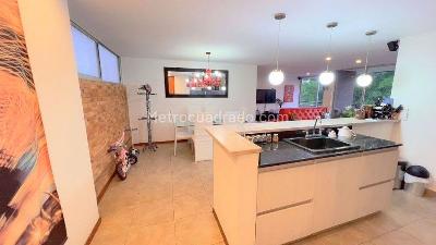 Apartamento de 2 alcobas en venta en La Superior, Medellín, 118 m² · foto 3 de 13