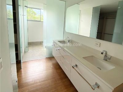 Apartamento de 3 alcobas en venta en Poblado Balsos Alto, Medellín, 320 m² · foto 16 de 20