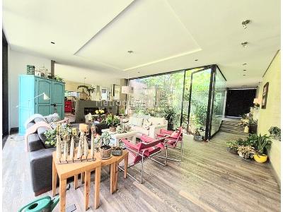 Casa de 4 alcobas en venta en Poblado / Envigado, Medellín, 1547 m² · foto 7 de 20