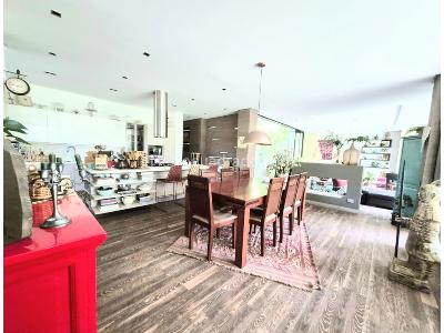Casa de 4 alcobas en venta en Poblado / Envigado, Medellín, 1547 m² · foto 8 de 20