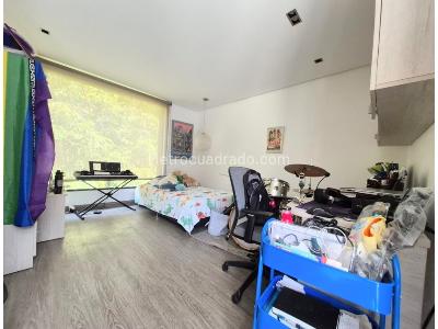 Casa de 4 alcobas en venta en Poblado / Envigado, Medellín, 1547 m² · foto 10 de 20