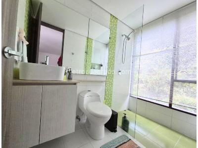 Casa de 4 alcobas en venta en Poblado / Envigado, Medellín, 1547 m² · foto 14 de 20