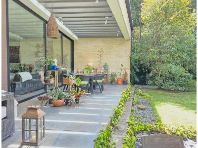 Casa de 4 alcobas en venta en Poblado / Envigado, Medellín, 1547 m² · foto 17 de 20