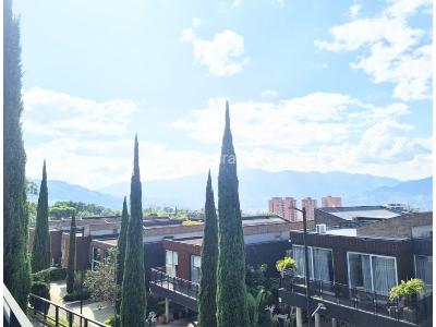 Casa de 4 alcobas en venta en Envigado Loma Del Atravesado, Envigado, 345 m² · foto 2 de 17