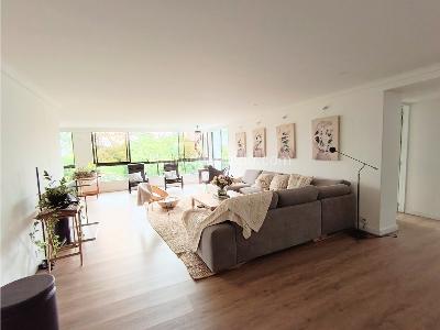 Apartamento de 3 alcobas en venta en Poblado La Tomatera, Medellín, 333 m² · foto 2 de 19