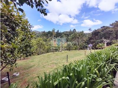 Casa de 4 alcobas en venta en Loma Del Escobero, Envigado · foto 20 de 20