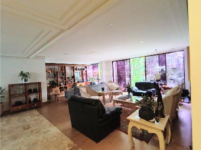 Apartamento de 4 alcobas en venta en Poblado Astorga, Medellín, 249 m² · foto 5 de 17
