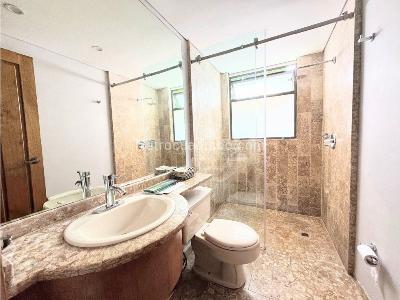 Apartamento de 4 alcobas en venta en Poblado Astorga, Medellín, 249 m² · foto 16 de 17