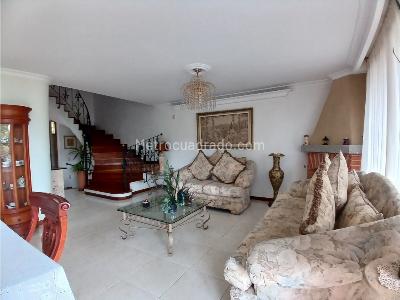 Casa de 3 alcobas en venta en Poblado La Calera, Medellín, 500 m² · foto 3 de 20