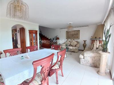 Casa de 3 alcobas en venta en Poblado La Calera, Medellín, 500 m² · foto 4 de 20