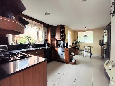Casa de 3 alcobas en venta en Poblado La Calera, Medellín, 500 m² · foto 6 de 20