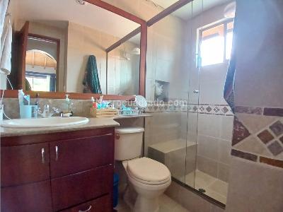 Casa de 3 alcobas en venta en Poblado La Calera, Medellín, 500 m² · foto 9 de 20