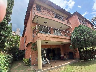 Casa de 3 alcobas en venta en Poblado La Calera, Medellín, 500 m² · foto 13 de 20