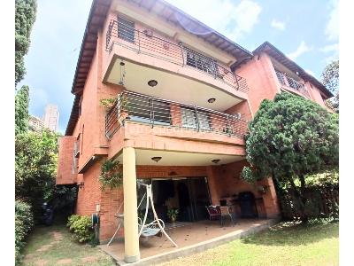 Casa de 3 alcobas en venta en Poblado La Calera, Medellín, 500 m² · foto 19 de 20