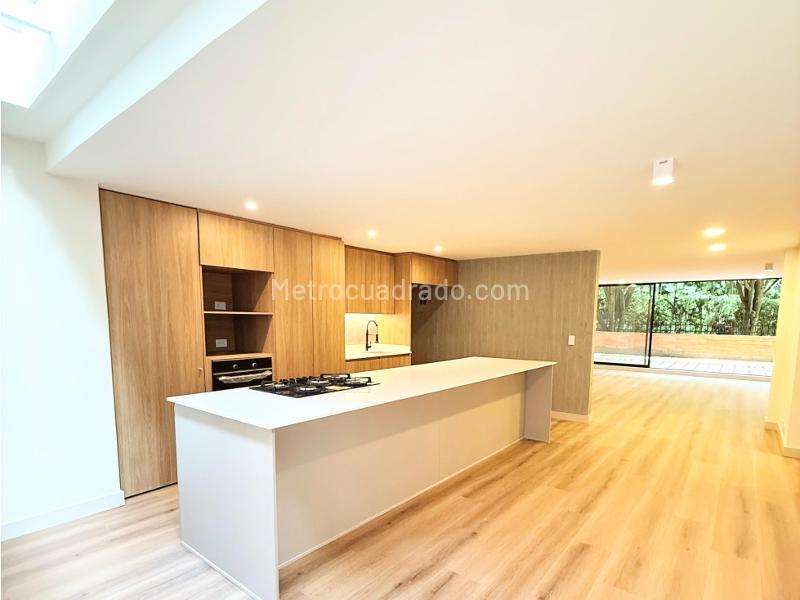 Apartment in Medellín, El Poblado - Más