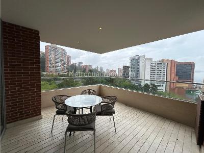Apartamento en venta en El Poblado El Tesoro, Medellín · foto 2 de 20