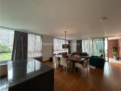 Apartamento en venta en El Poblado El Tesoro, Medellín · foto 14 de 20