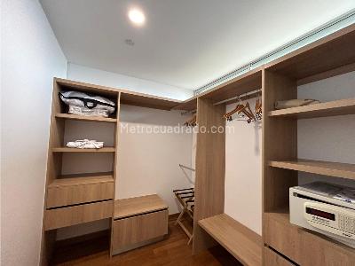 Apartamento en venta en El Poblado El Tesoro, Medellín · foto 18 de 20