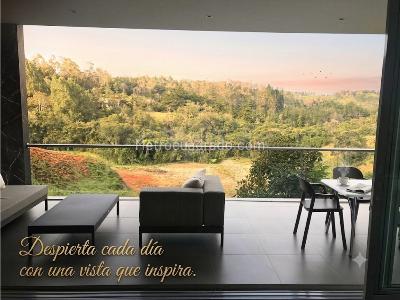 Casa de 5 alcobas en venta en Envigado Charco Azul, Envigado, 560 m² · foto 3 de 5