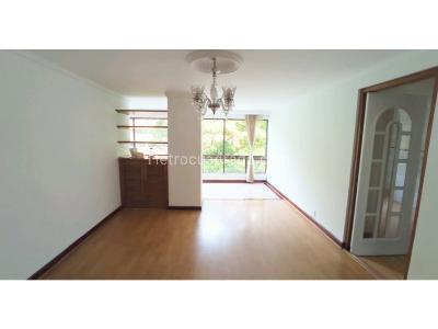 Apartamento de 4 alcobas en venta en Poblado Patio Bonito, Medellín, 188 m² · foto 7 de 20