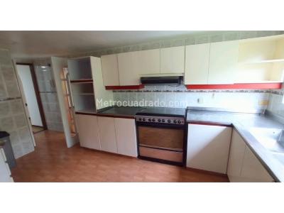 Apartamento de 4 alcobas en venta en Poblado Patio Bonito, Medellín, 188 m² · foto 8 de 20