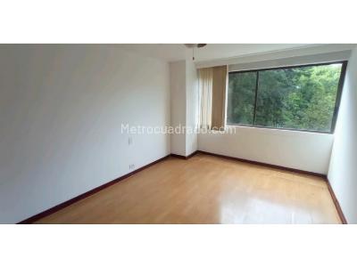 Apartamento de 4 alcobas en venta en Poblado Patio Bonito, Medellín, 188 m² · foto 10 de 20