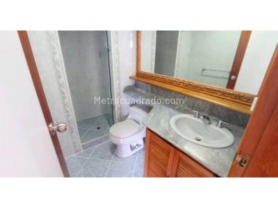Apartamento de 4 alcobas en venta en Poblado Patio Bonito, Medellín, 188 m² · foto 16 de 20