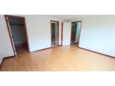 Apartamento de 4 alcobas en venta en Poblado Patio Bonito, Medellín, 188 m² · foto 18 de 20