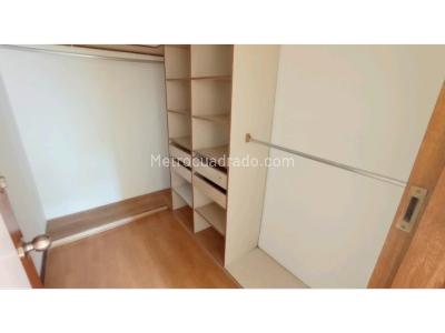 Apartamento de 4 alcobas en venta en Poblado Patio Bonito, Medellín, 188 m² · foto 19 de 20