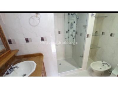 Apartamento de 4 alcobas en venta en Poblado Patio Bonito, Medellín, 188 m² · foto 20 de 20