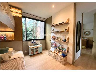 Apartamento de 3 alcobas en venta en Poblado Balsos Alto, Medellín, 181 m² · foto 10 de 18